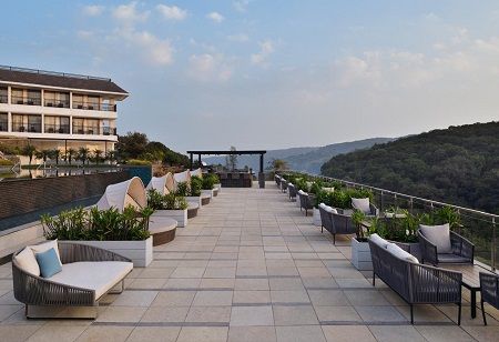 Courtyard by Marriott Mahabaleshwar celebrates 3rd Anniversary with Signature Sundowners Event at Quarter Deck